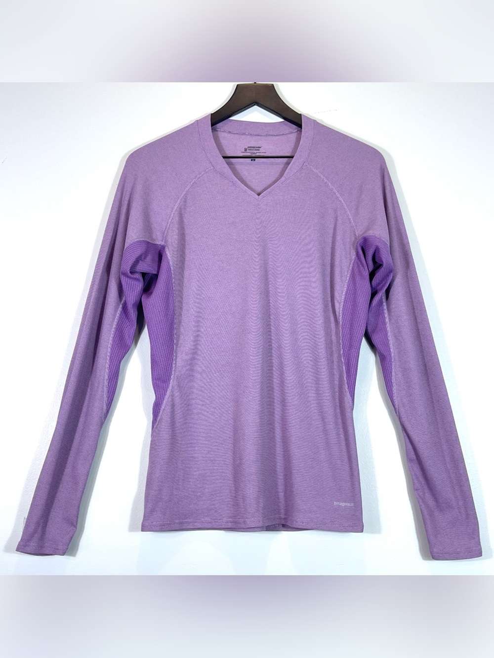 PATAGONIA Women s Performance Base Layer Long Sleeve Lavender Purple Size Large